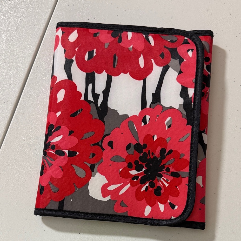 Thirty-One Retired BOLD BLOOM Fold It Up Organizer IPad/Tablet Cover Red/Black